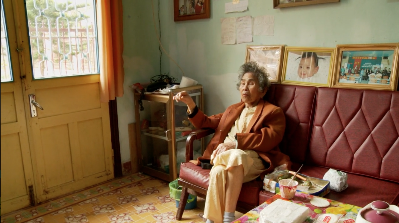 "Bà Nôi (grand-maman)", Khoa Lê, 2013, Les Films du 3 mars, 27 minutes